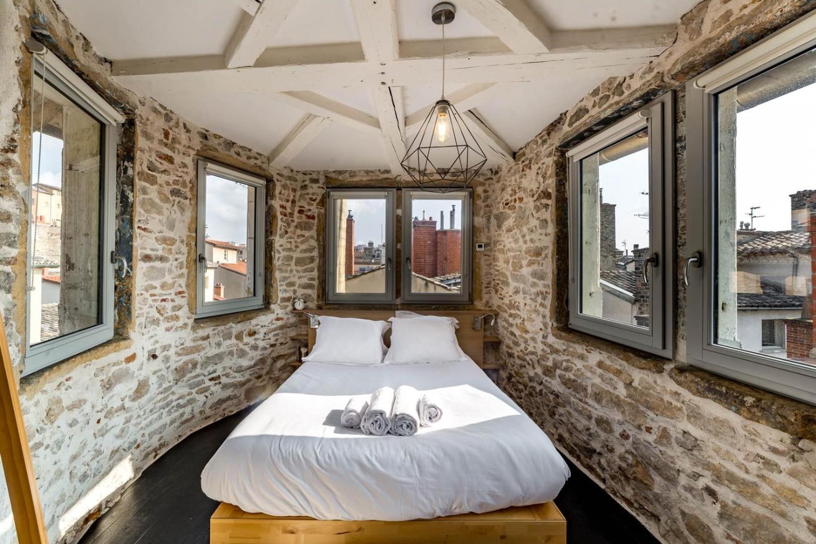Sky'Room - Jacuzzi & Vue - Vieux Лион Экстерьер фото